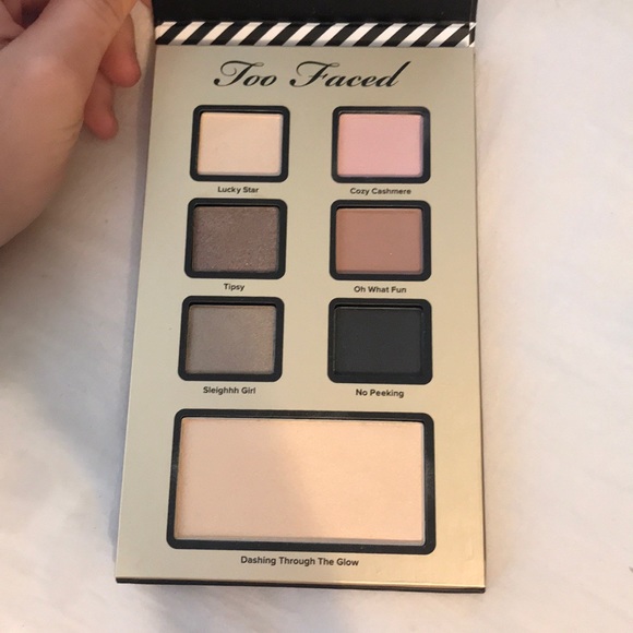 Too faced super fun night palette - Picture 2 of 2